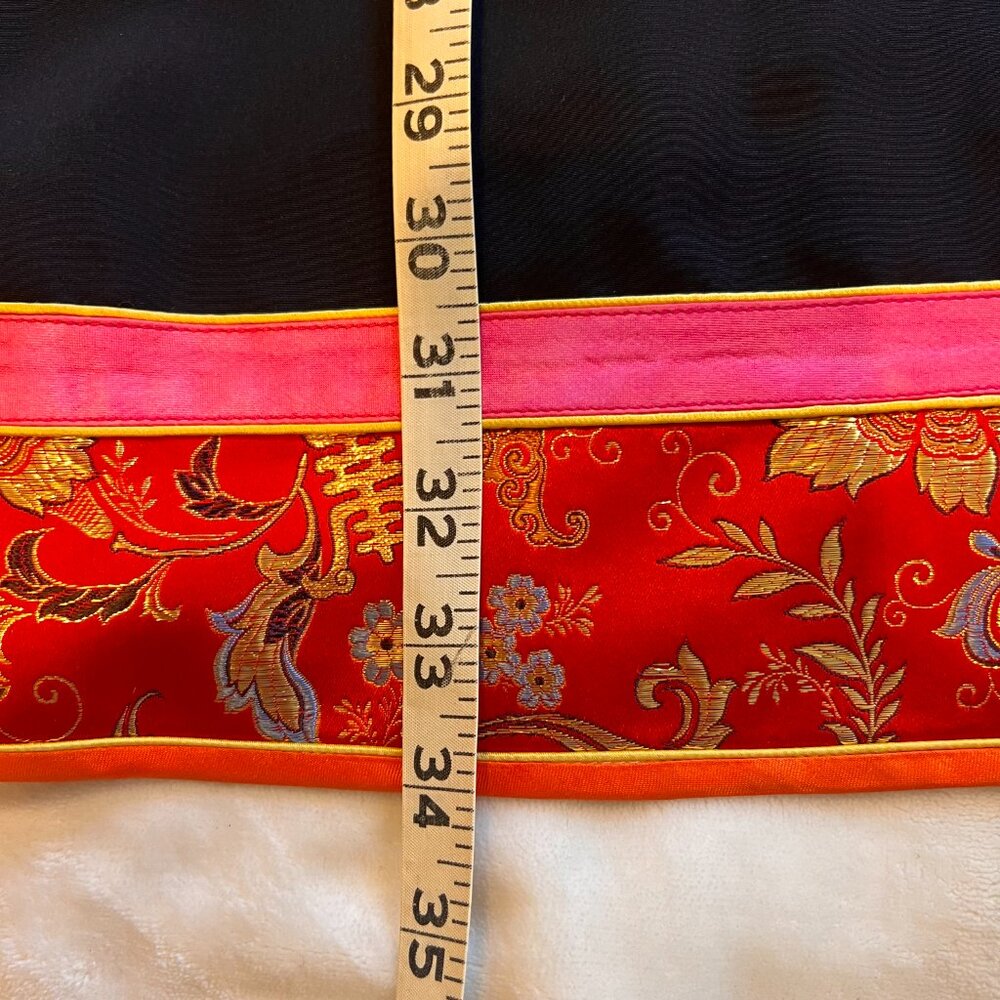 Yue Hwa Vintage Black Kimono **EXCELLENT CONDITION** - Picture 5 of 5